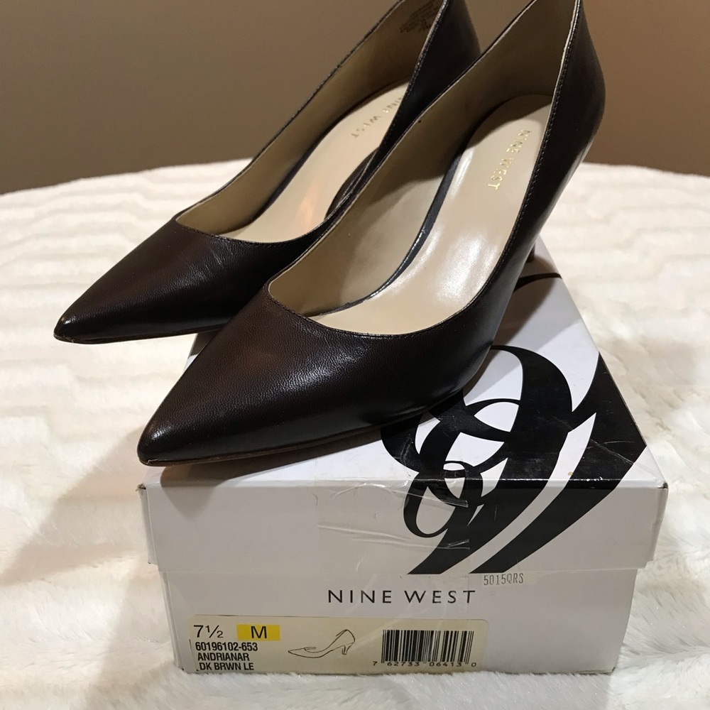 Nine West Dark Brown Pointed Toe Heels (Size 7.5)